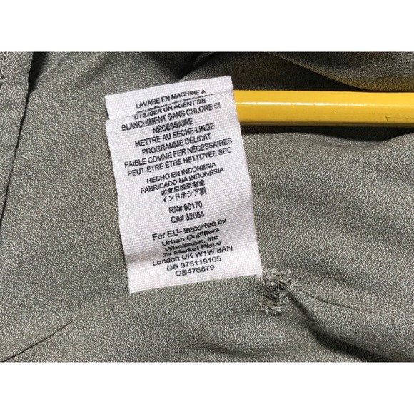 Free People Darcy Top Size M TAUPE Super V Neck Draped Sleeveless - Picture 11 of 11